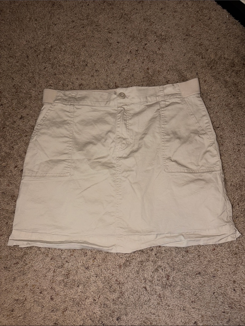 Lee Beige Skort with Elastic Waistband With Pockets Size 14 Medium